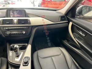 Xe BMW 3 Series 320i 2013