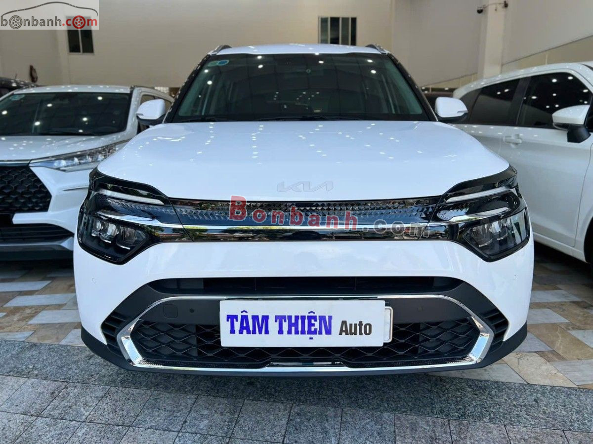 Kia Carens 1.5G Luxury 2024