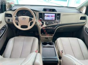 Xe Toyota Sienna LE 3.5 2010