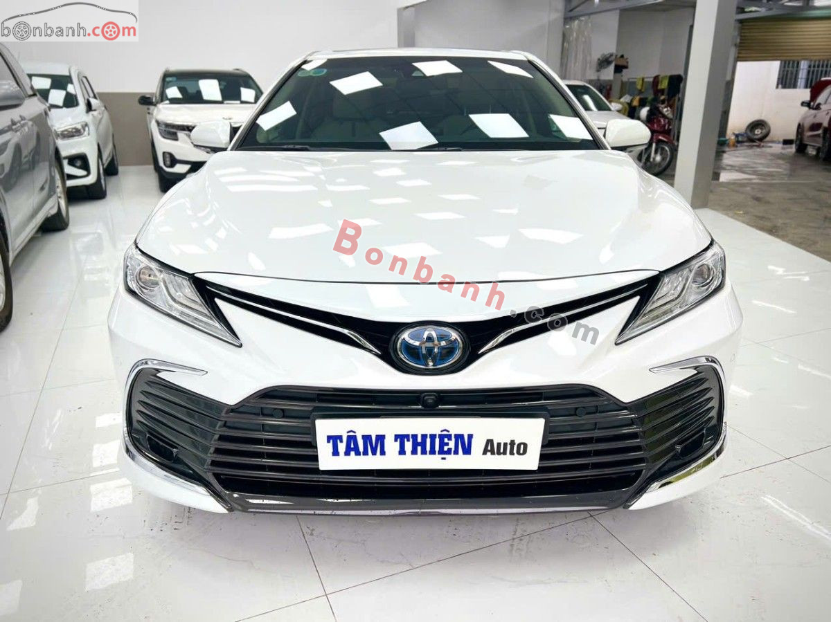 Toyota Camry 2.5HV 2022