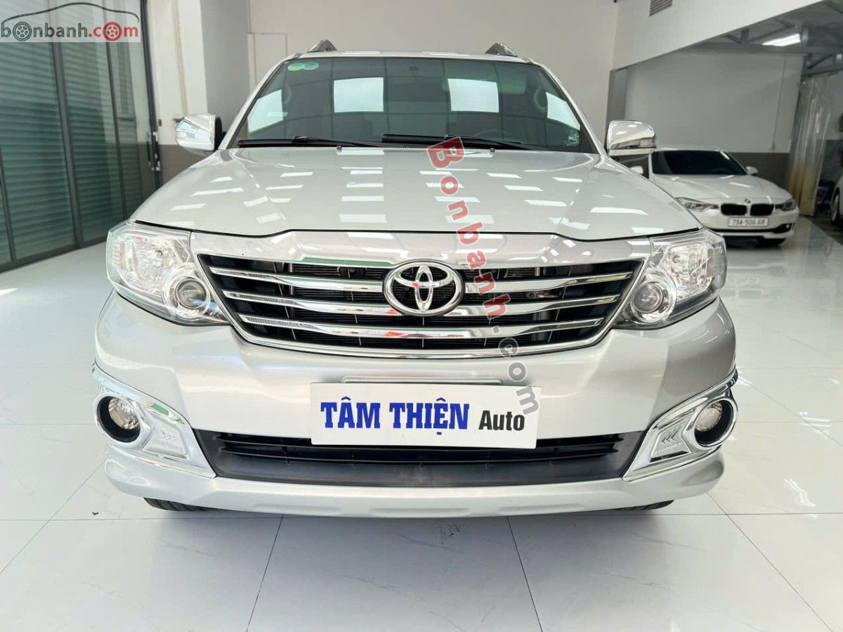 Toyota Fortuner 2.7V 4x2 AT 2012