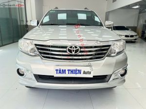 Xe Toyota Fortuner 2.7V 4x2 AT 2012