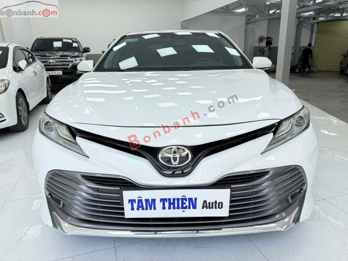 Toyota Camry 2.5Q 2020