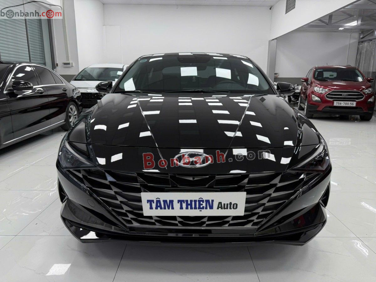 Hyundai Elantra 1.6 AT Đặc biệt 2025